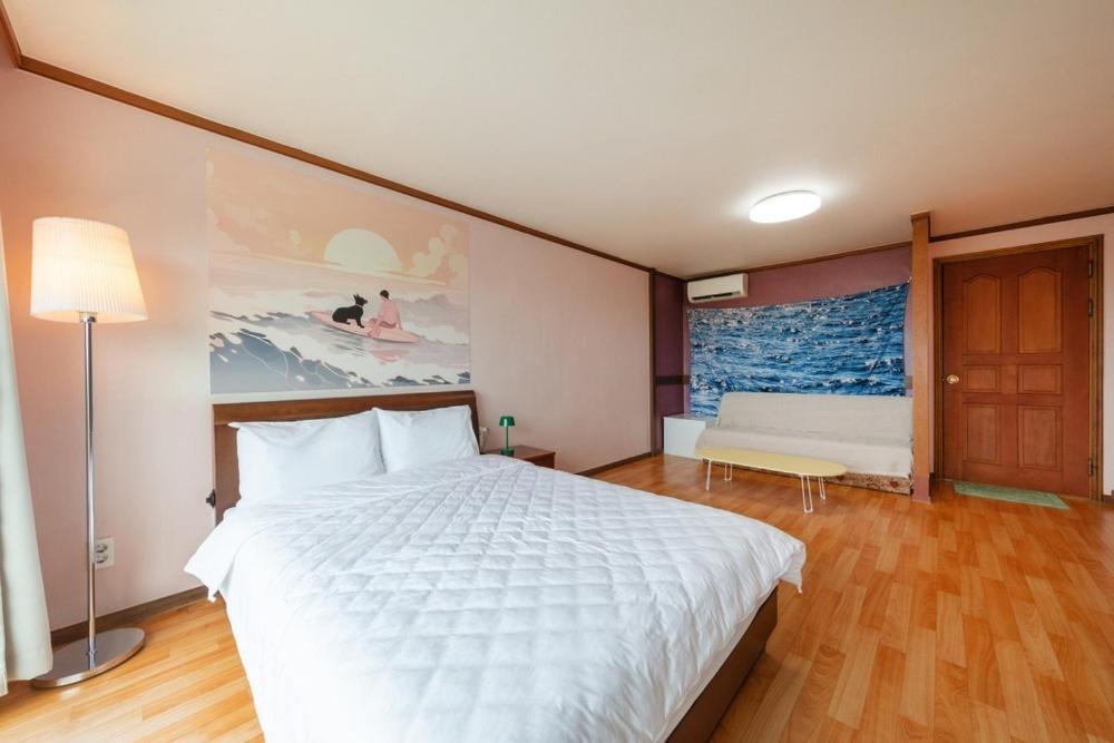 Mung&Surf Hotel Gangneung Quarto foto